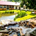 Chobot - Village Apartmán *