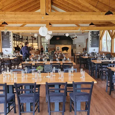 Chobot - Village Kácov