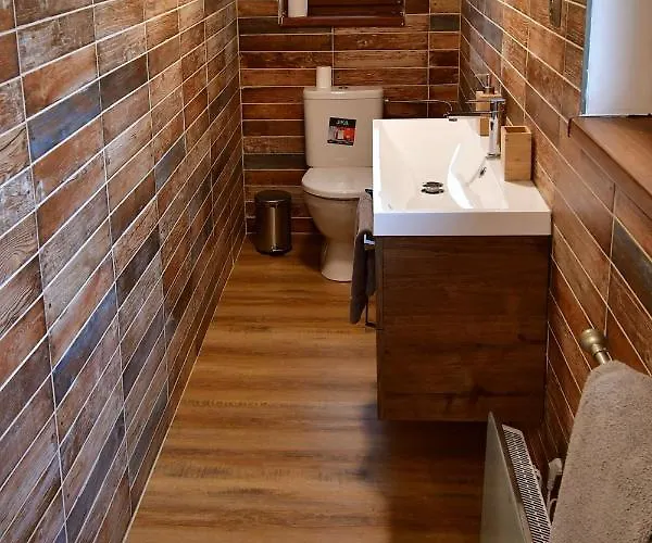 شقة Chobot - Village